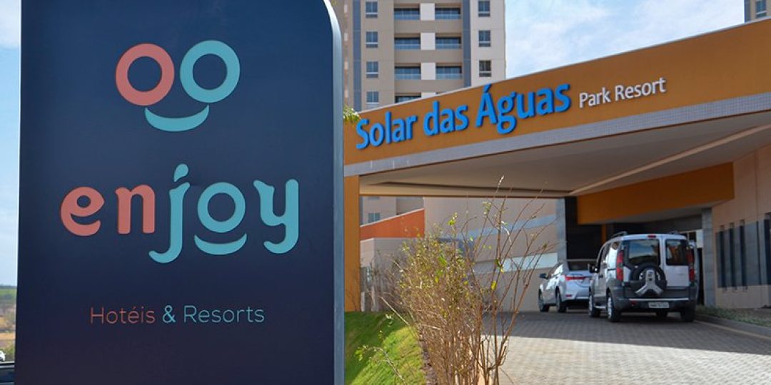 Fachada do Enjoy Solar das Águas Park Resort
